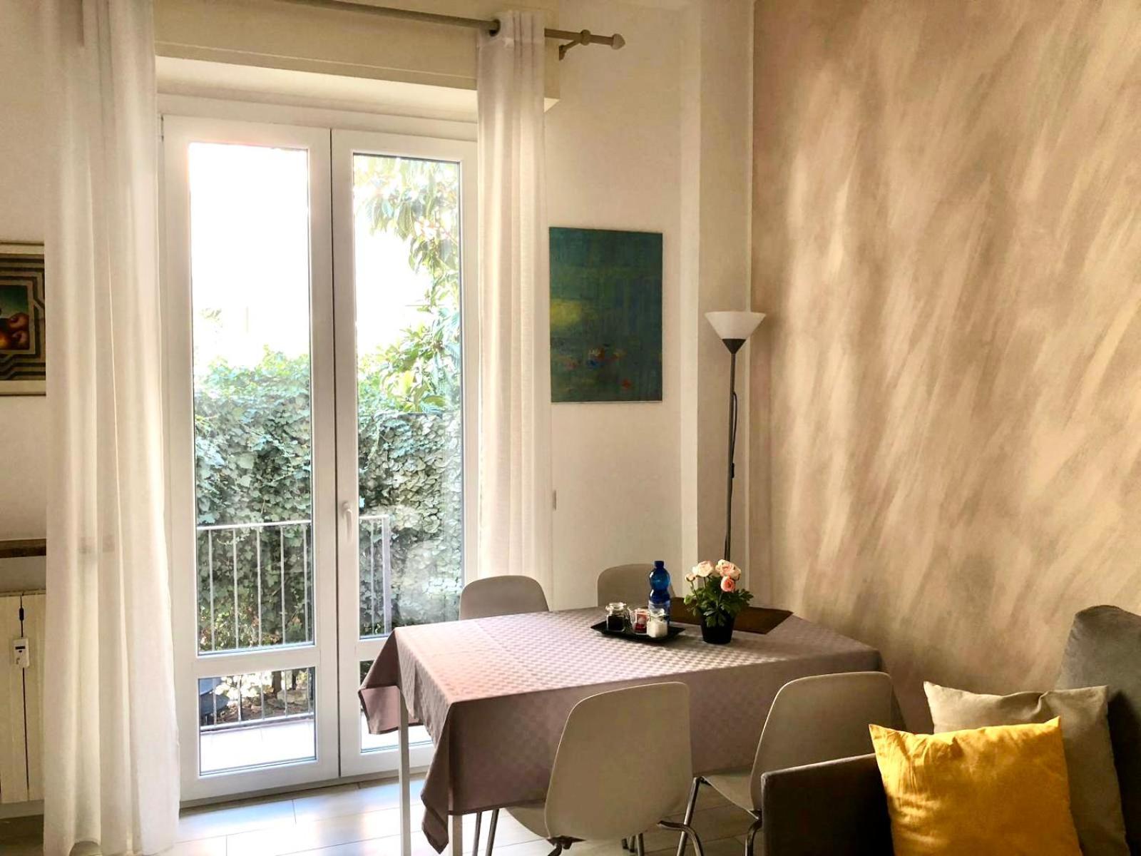 Lovely 2 Room Apartment With Small Garden Milano Eksteriør billede