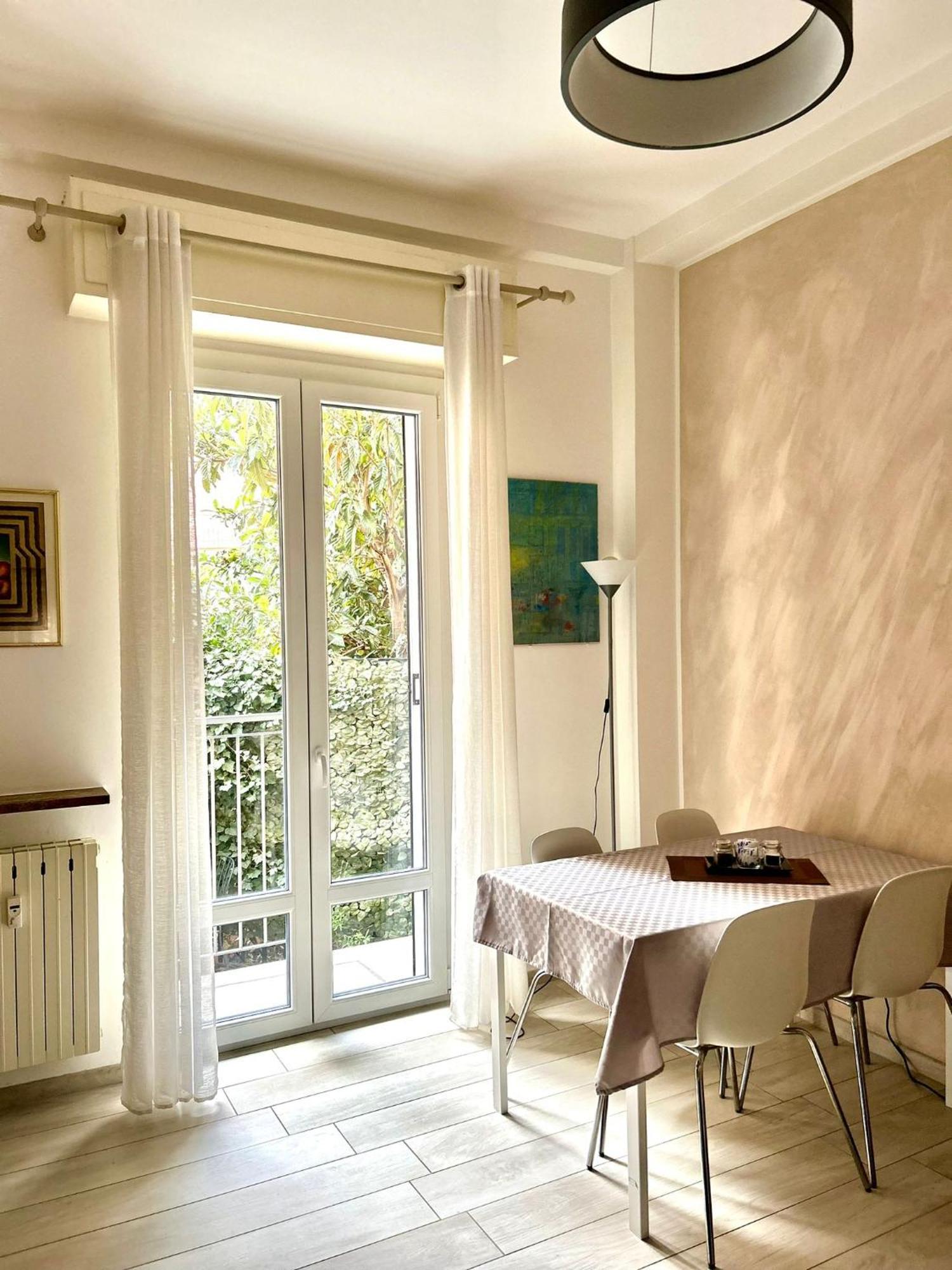Lovely 2 Room Apartment With Small Garden Milano Eksteriør billede